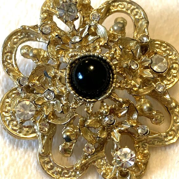 Vintage Victorian Revival Filigree Brooch Gold Tone Black Cab Rhinestones Pin - Picture 2 of 10